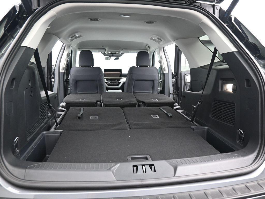 new 2025 Ford Explorer car, priced at $39,950