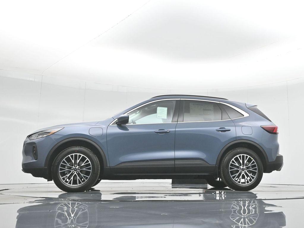 new 2025 Ford Escape car, priced at $40,030