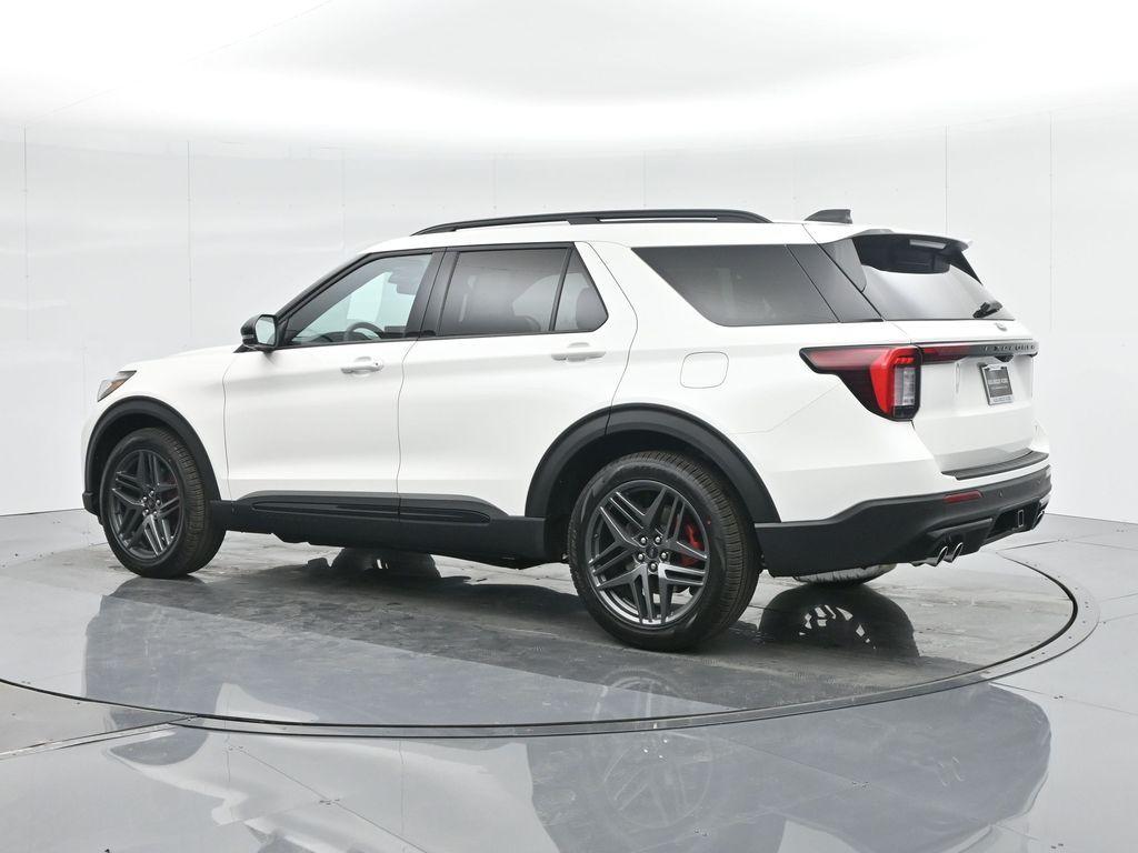 new 2025 Ford Explorer car, priced at $61,645