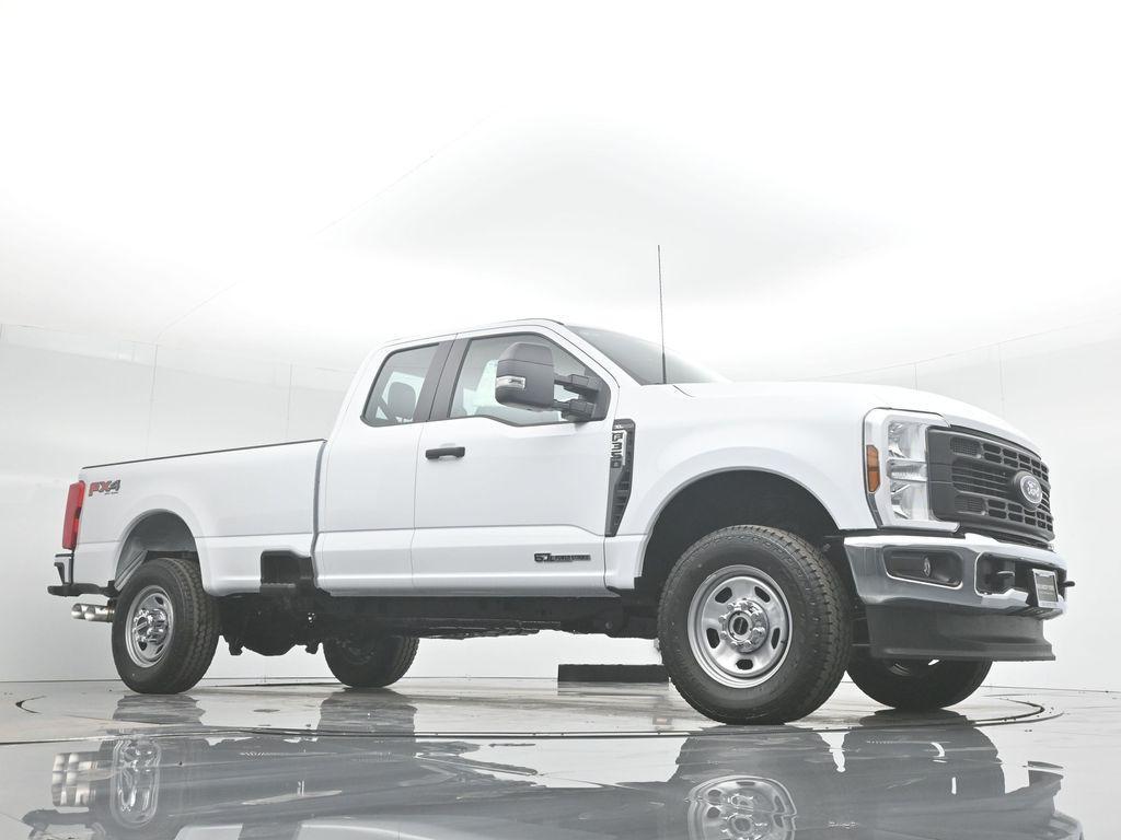 new 2024 Ford F-350 car, priced at $62,870