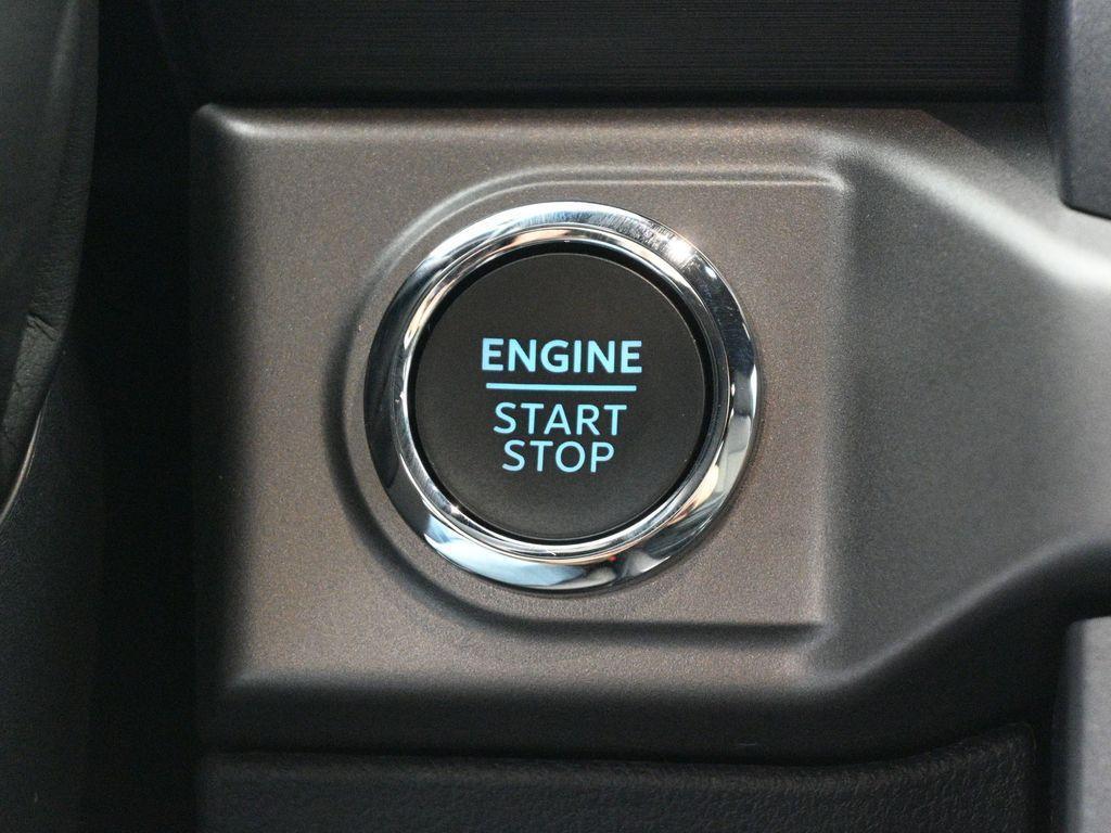 new 2024 Ford F-150 car, priced at $59,979