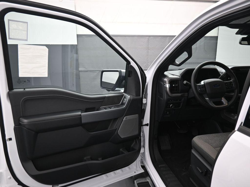 new 2024 Ford F-150 car, priced at $59,979