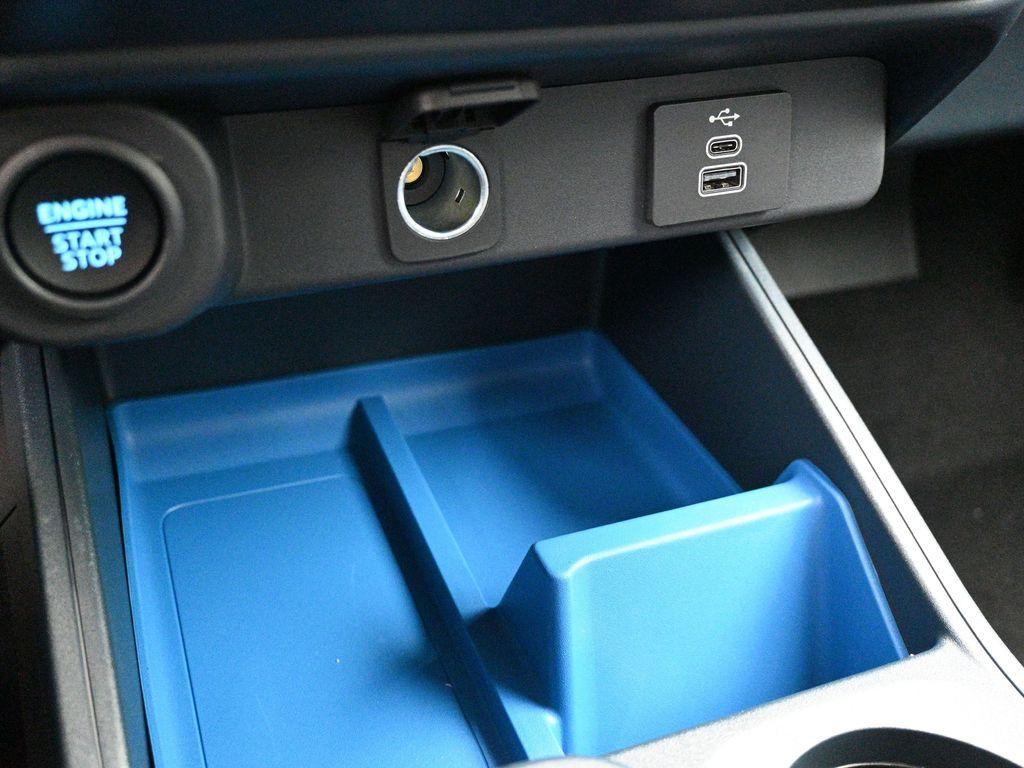 new 2025 Ford Maverick car, priced at $32,565