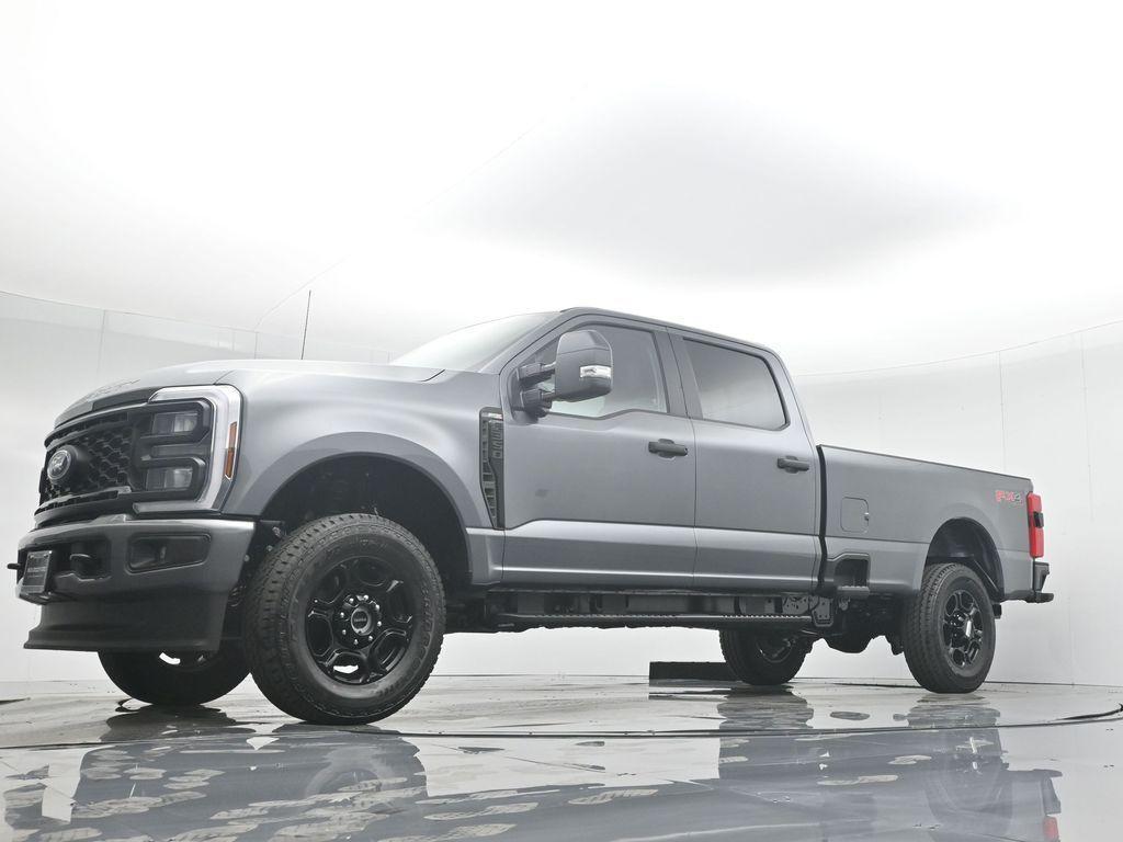 new 2024 Ford F-350 car, priced at $58,905