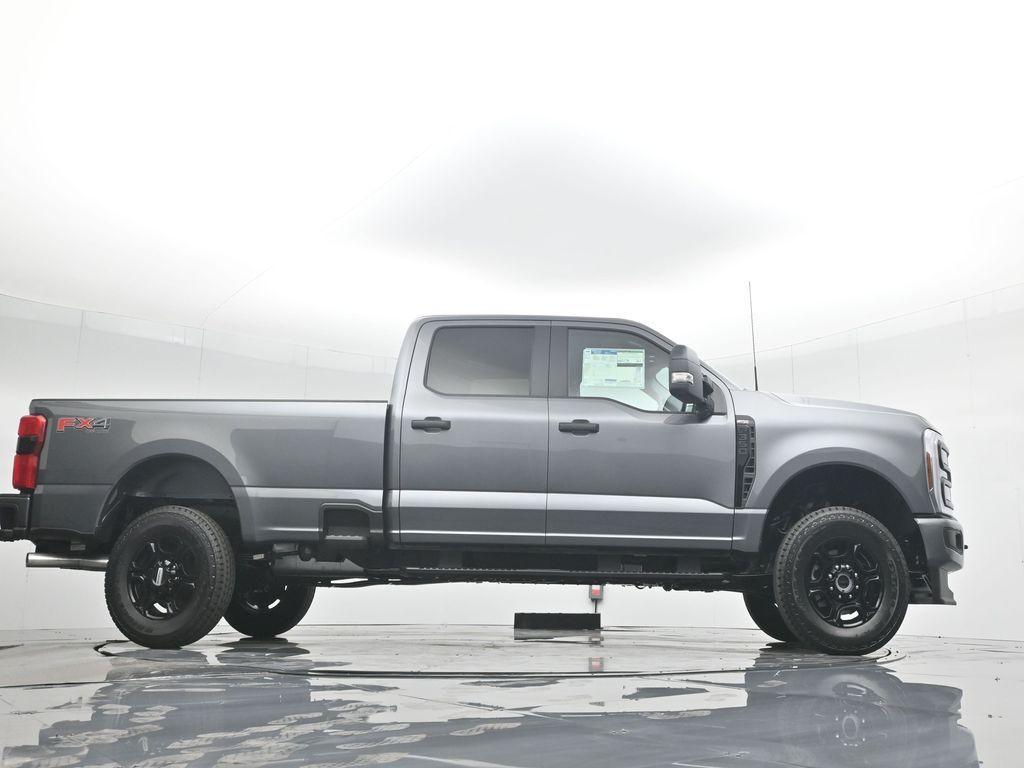 new 2024 Ford F-350 car, priced at $58,905