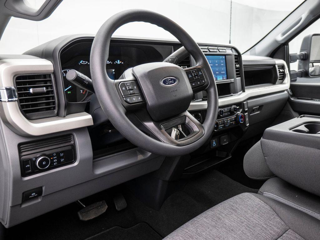 new 2024 Ford F-350 car, priced at $58,905