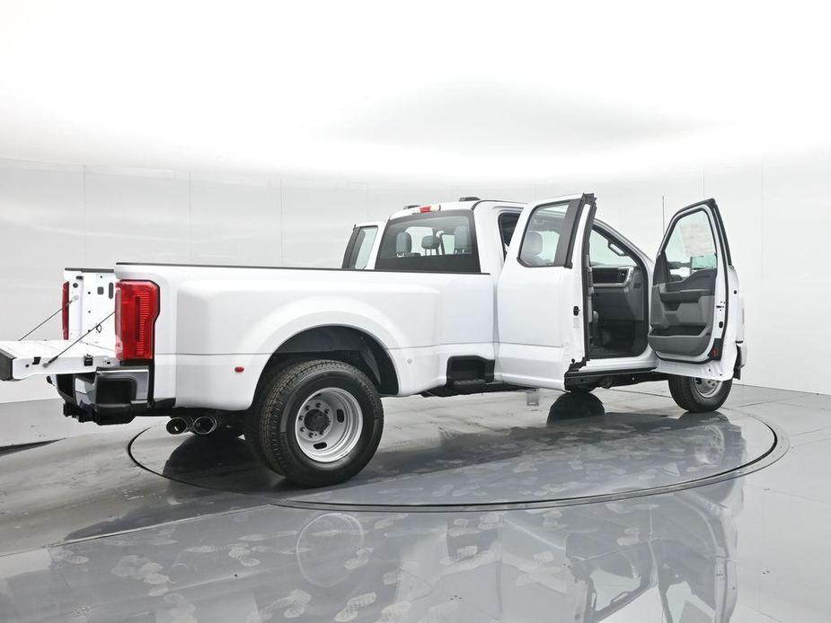 new 2024 Ford F-350 car, priced at $59,425