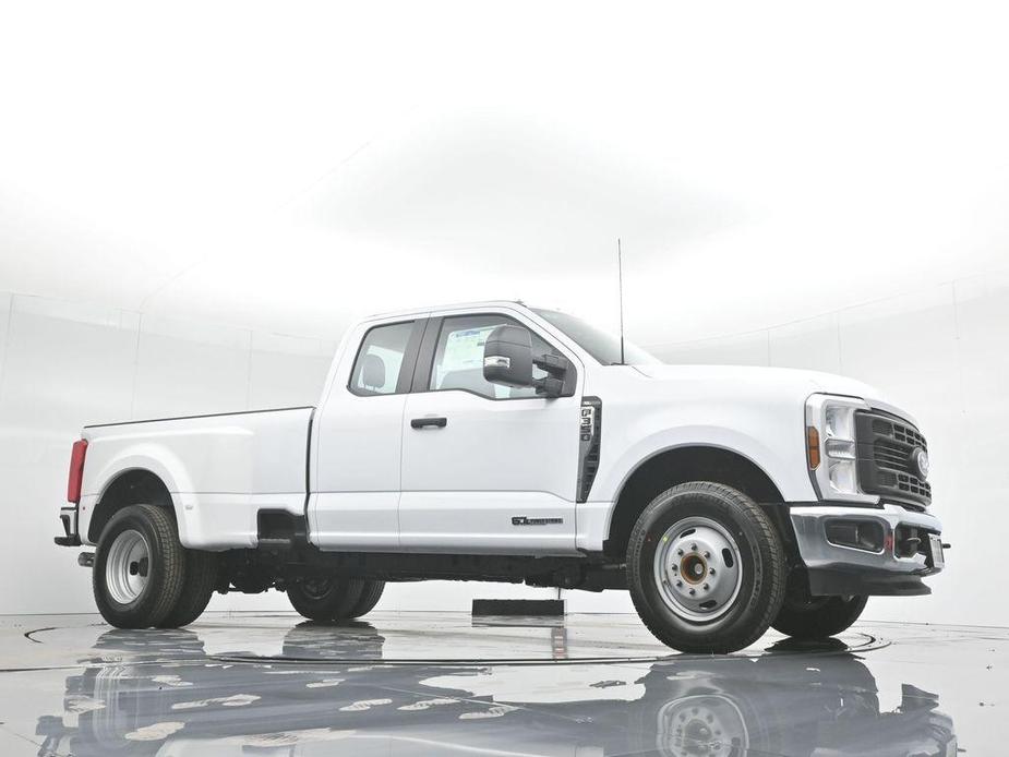 new 2024 Ford F-350 car, priced at $59,425