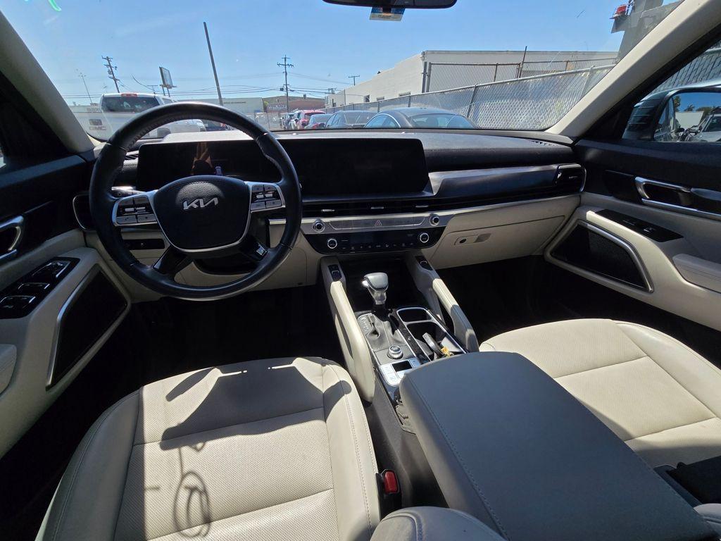 used 2023 Kia Telluride car, priced at $32,800