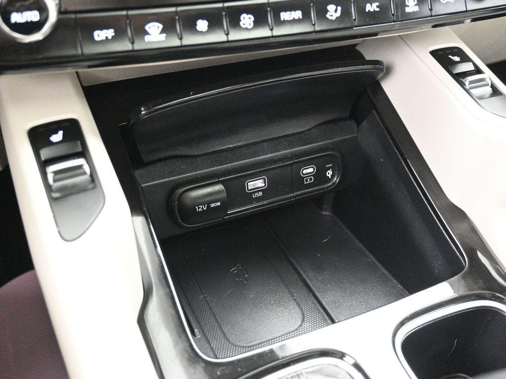 used 2023 Kia Telluride car, priced at $32,300