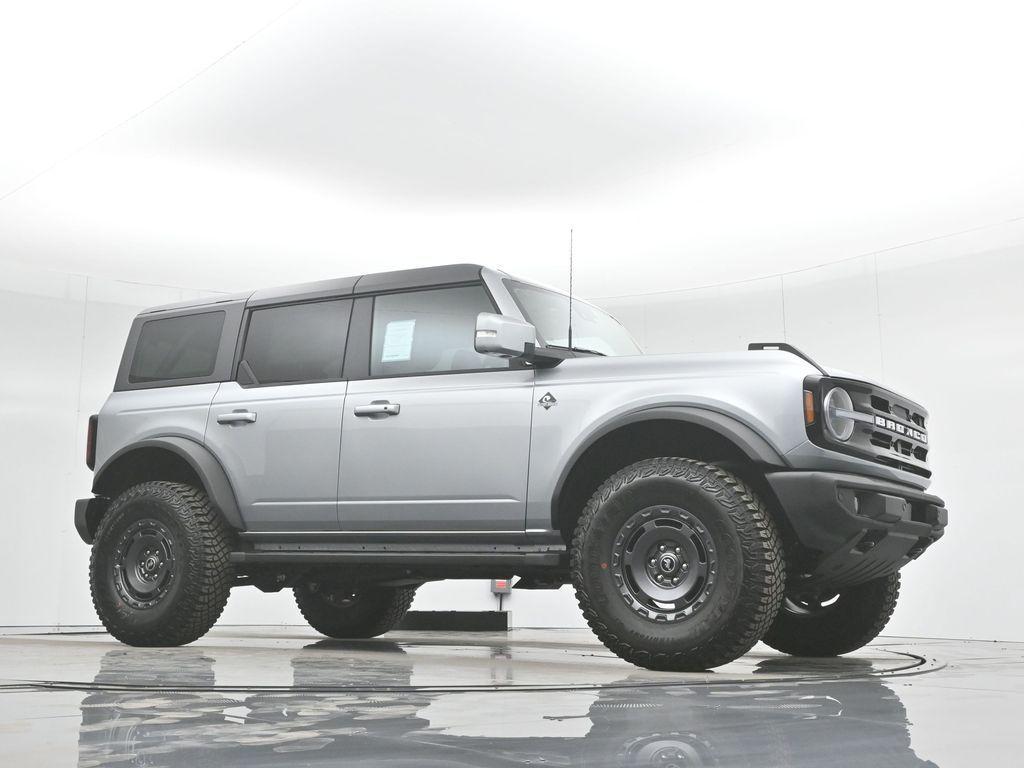 new 2024 Ford Bronco car, priced at $61,220