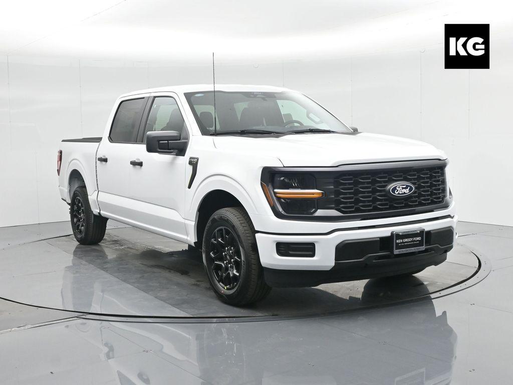 new 2025 Ford F-150 car, priced at $43,100