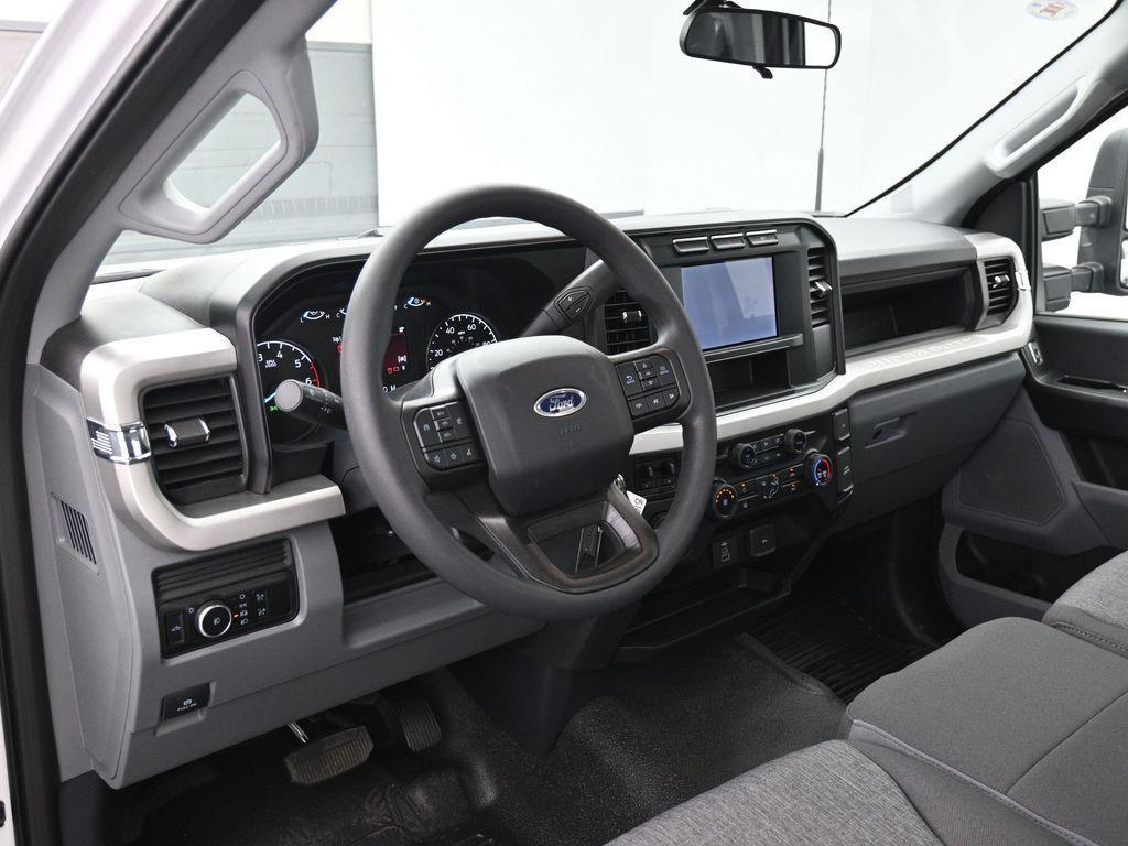 new 2024 Ford F-350 car, priced at $60,396