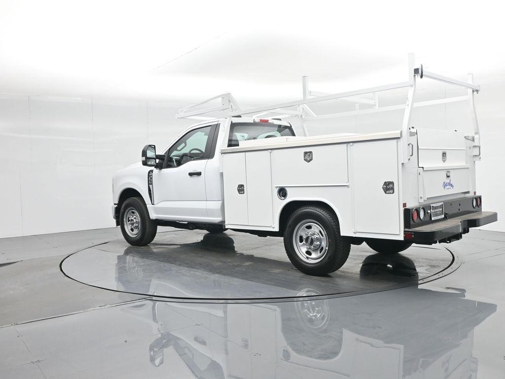 new 2024 Ford F-350 car, priced at $60,396