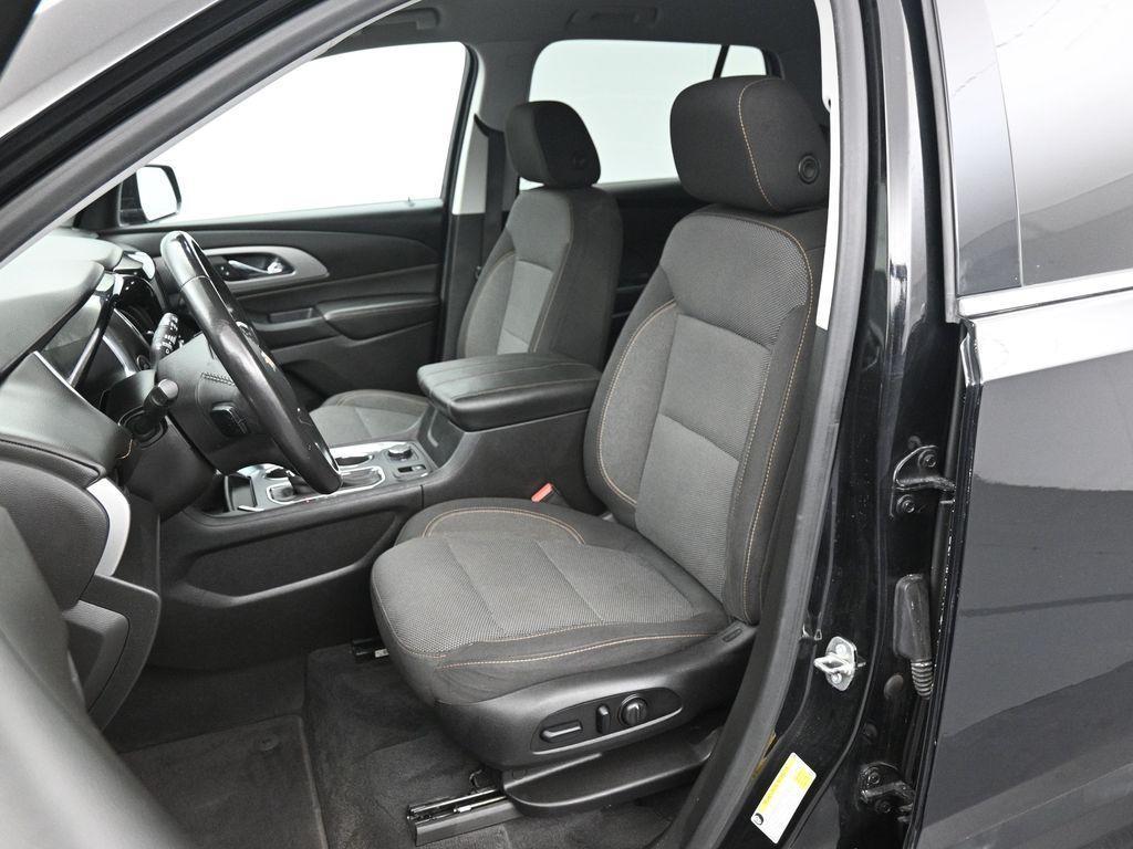 used 2018 Chevrolet Traverse car, priced at $16,100