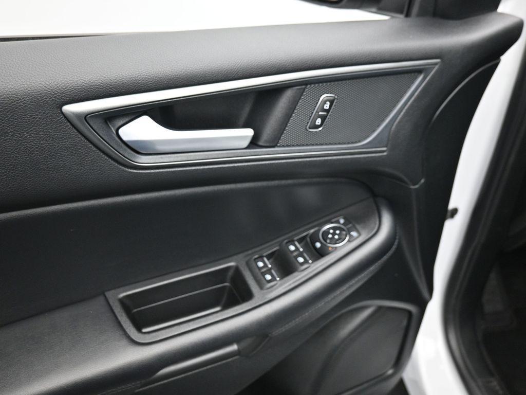 used 2024 Ford Edge car, priced at $28,500