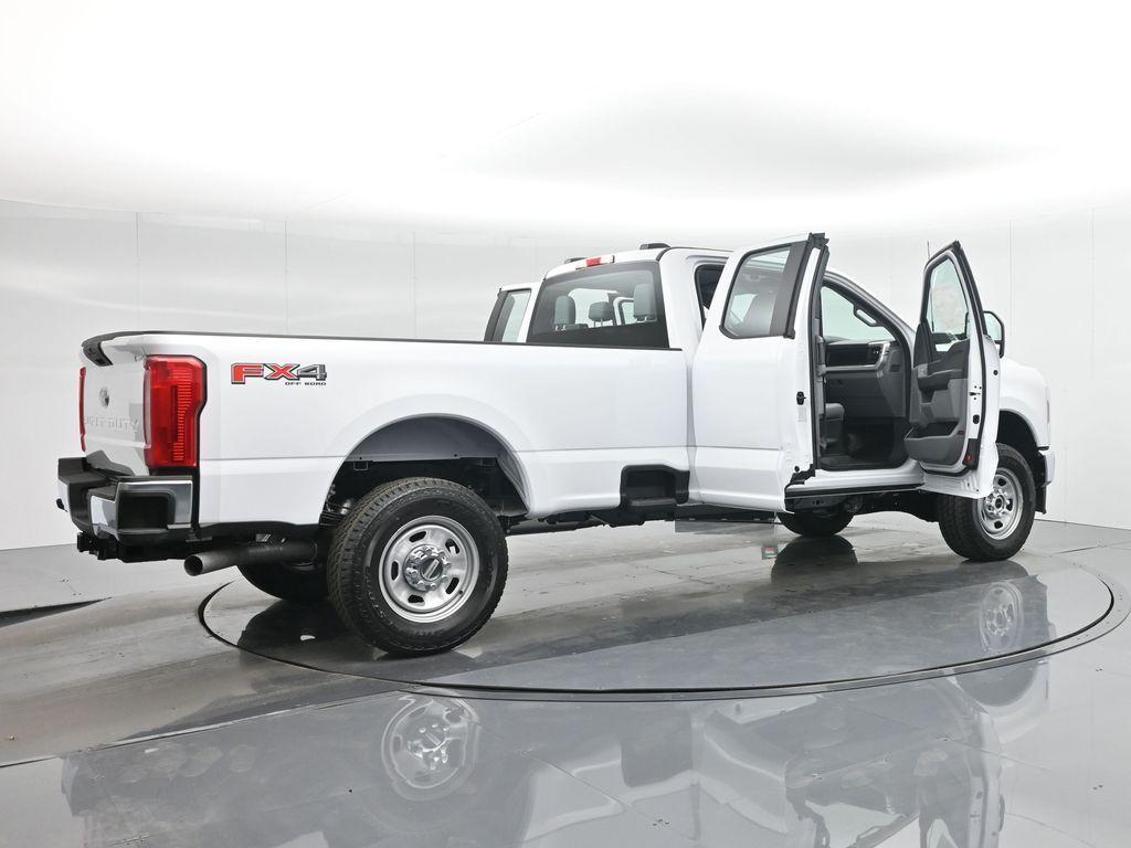 new 2024 Ford F-350 car, priced at $55,385