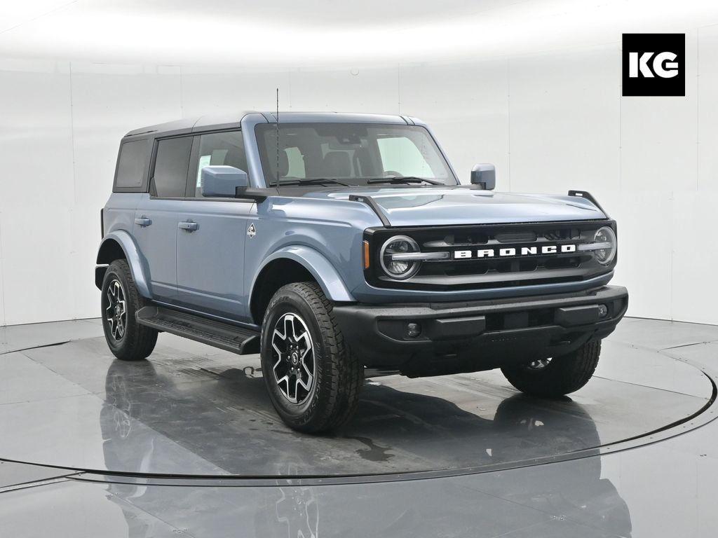 new 2025 Ford Bronco car, priced at $51,220