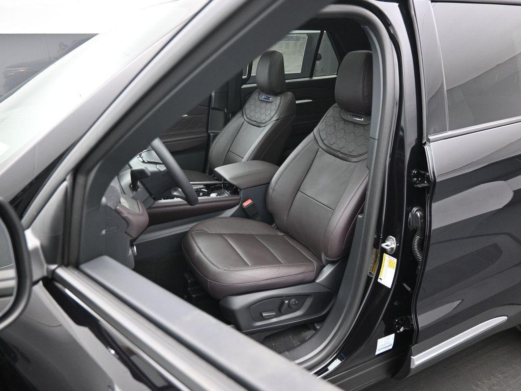 new 2025 Ford Explorer car, priced at $54,136