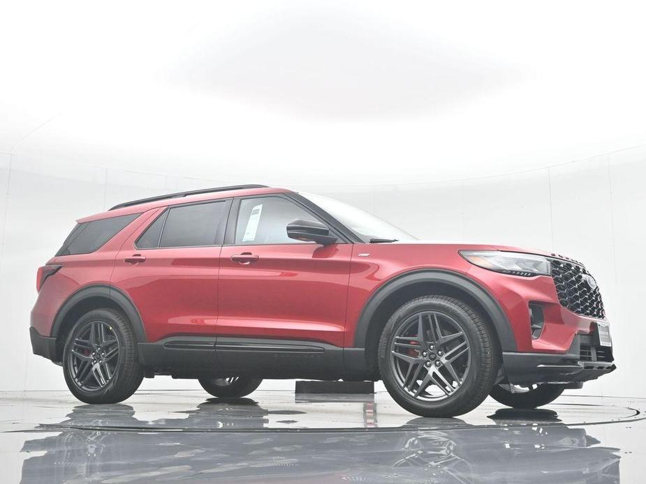 new 2025 Ford Explorer car