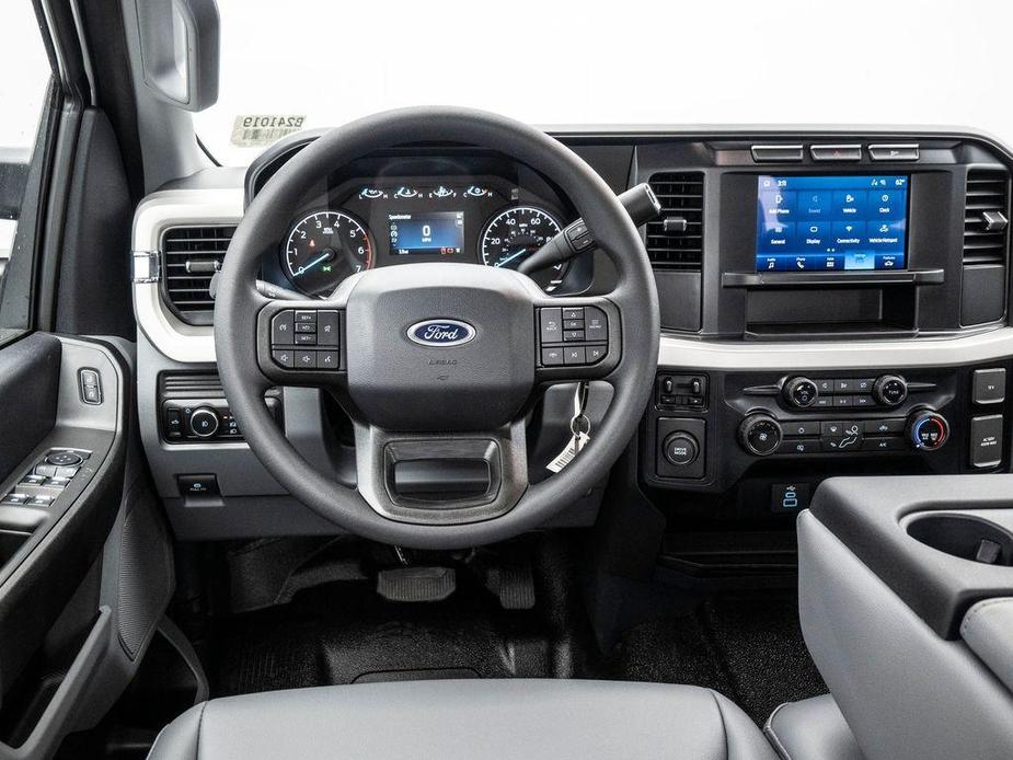 new 2024 Ford F-250 car, priced at $49,985