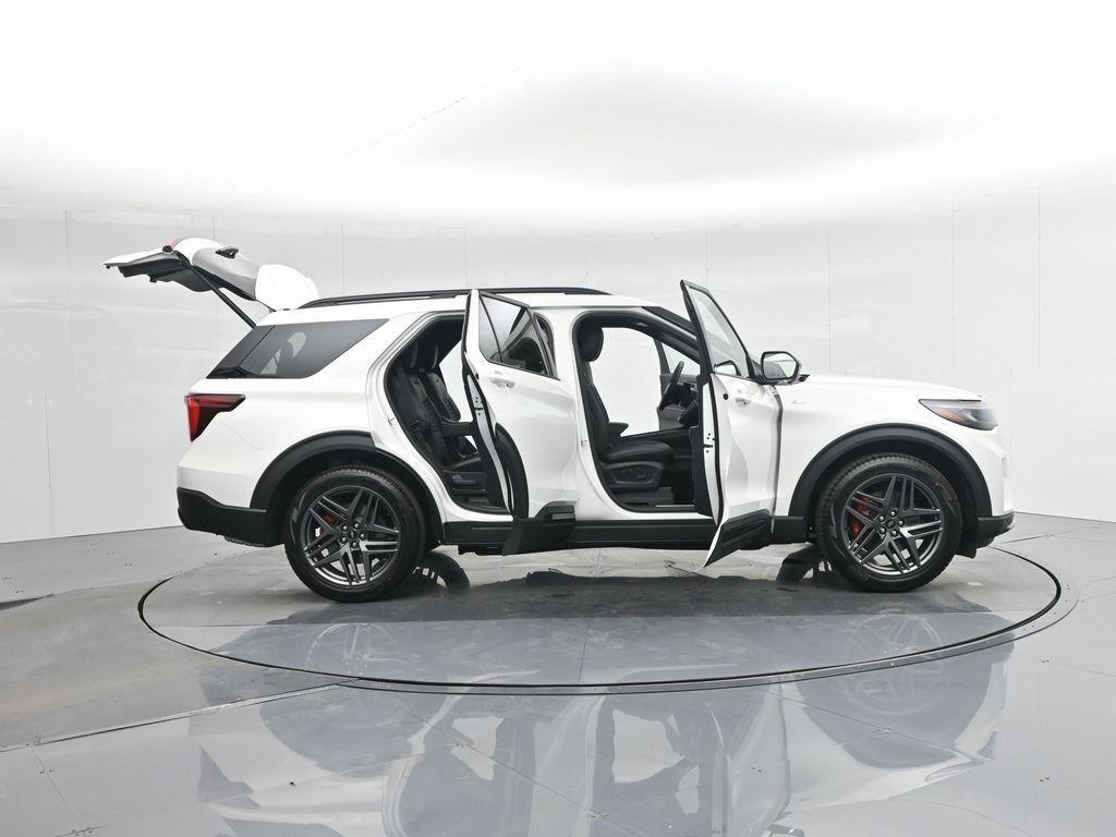 new 2025 Ford Explorer car, priced at $45,295