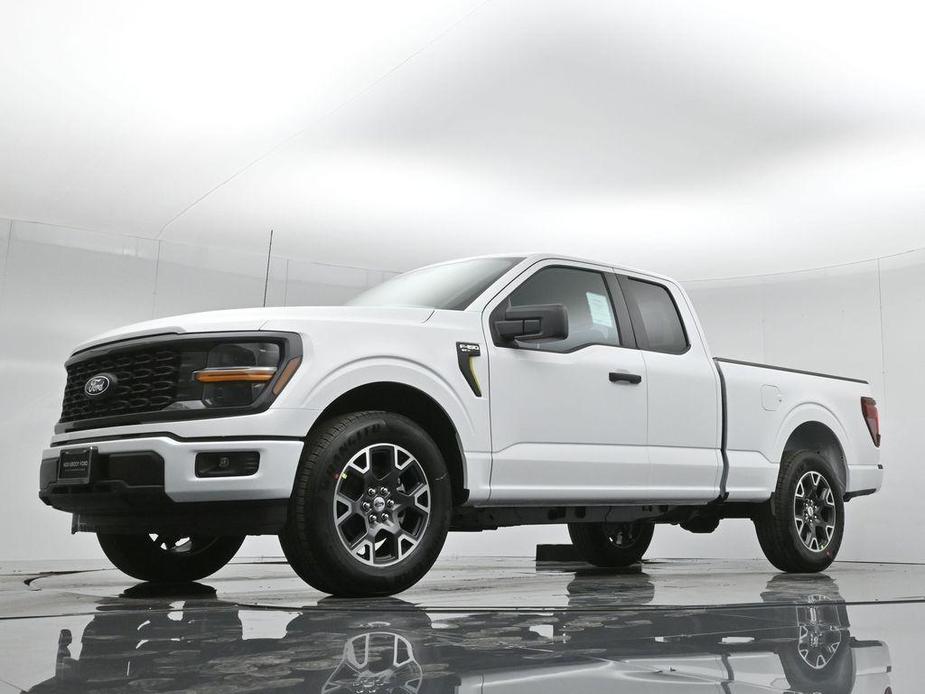 new 2024 Ford F-150 car, priced at $45,995