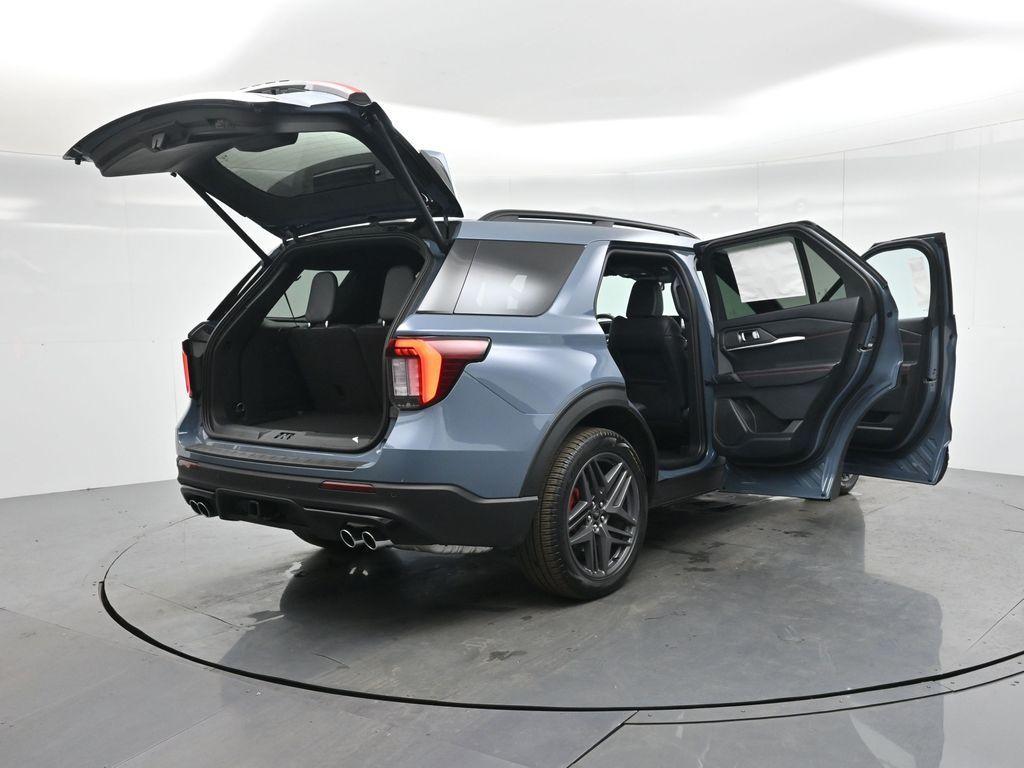 new 2025 Ford Explorer car, priced at $57,050