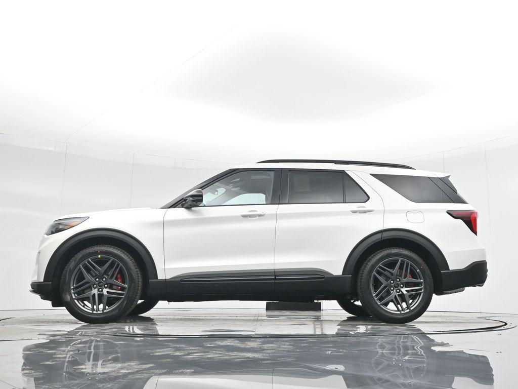 new 2025 Ford Explorer car, priced at $61,705