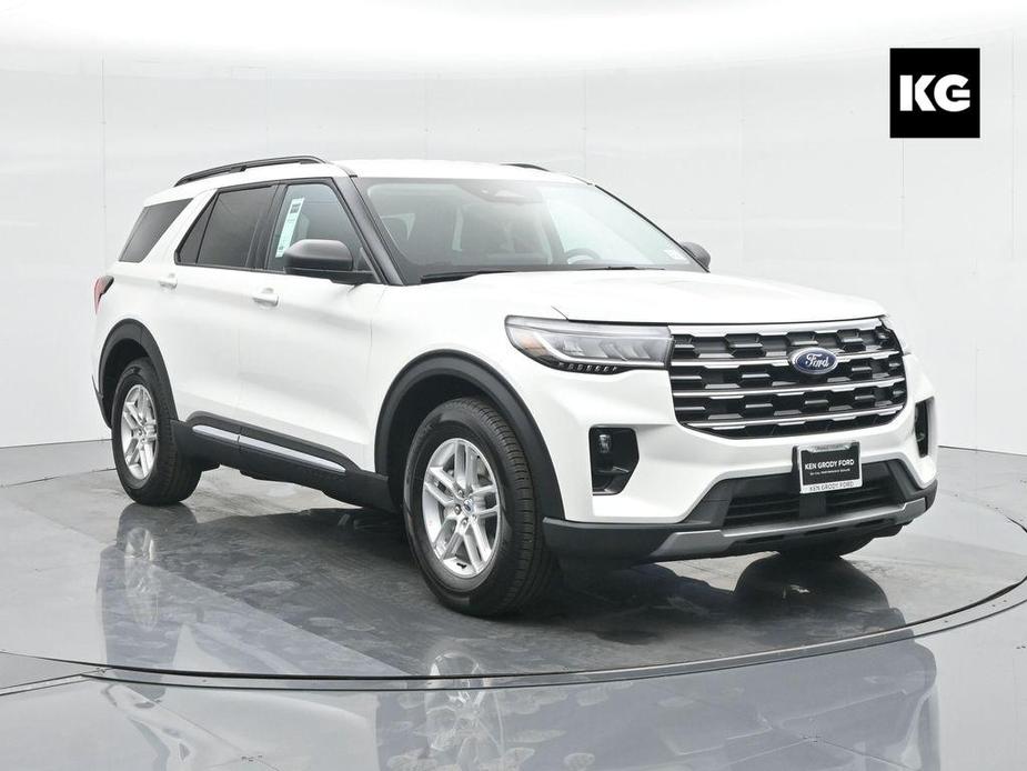 new 2025 Ford Explorer car