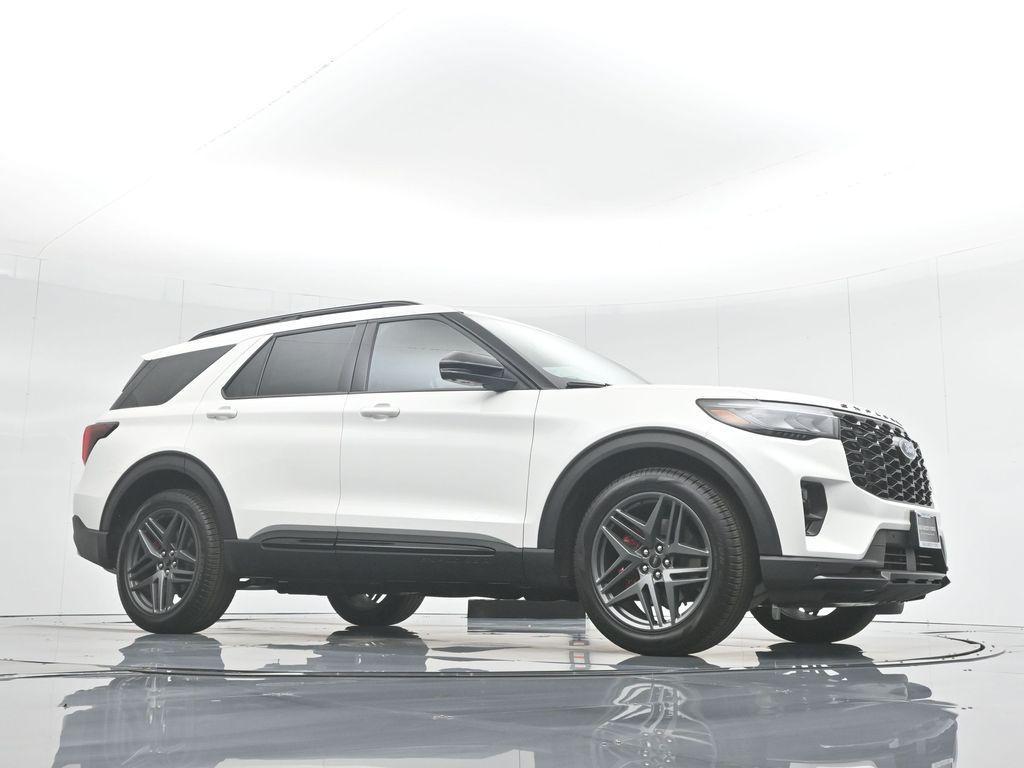 new 2025 Ford Explorer car, priced at $57,605