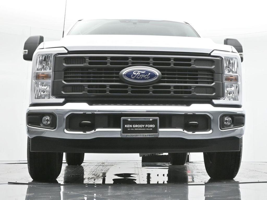 new 2024 Ford F-350 car, priced at $49,200