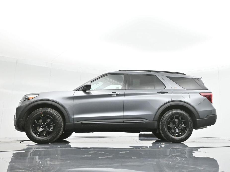 new 2024 Ford Explorer car, priced at $52,395