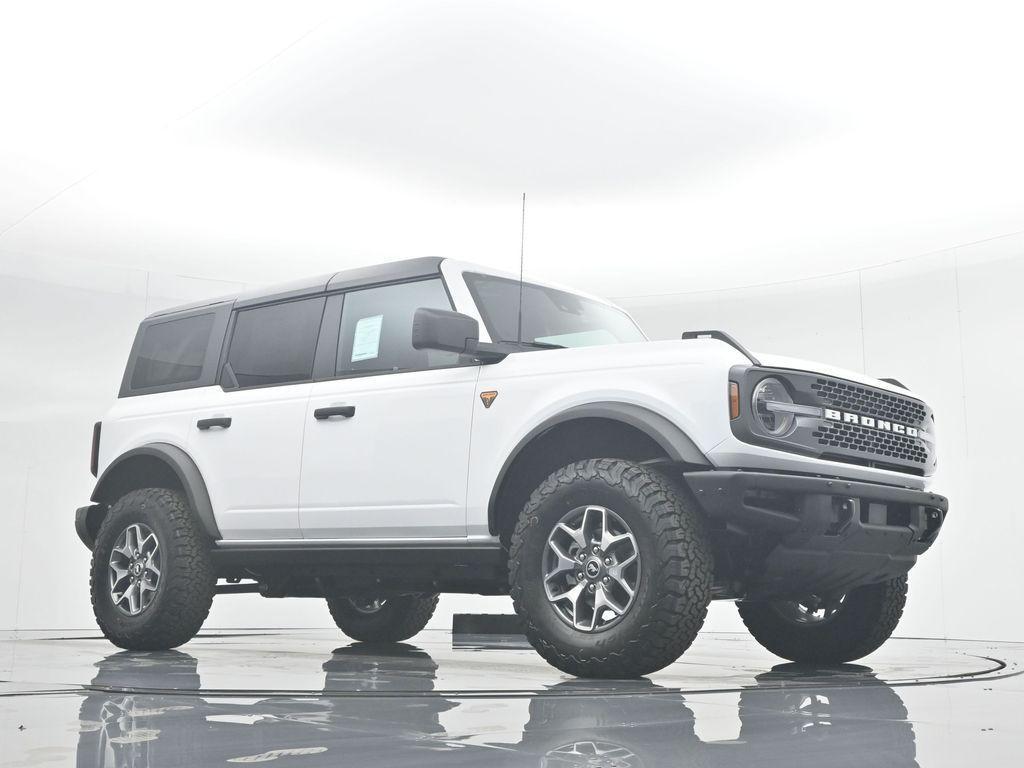 new 2024 Ford Bronco car, priced at $58,615