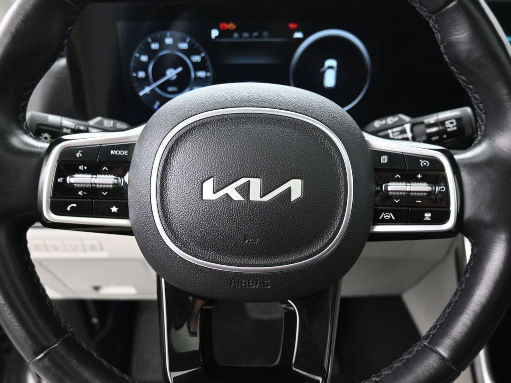 used 2023 Kia Carnival car, priced at $34,500