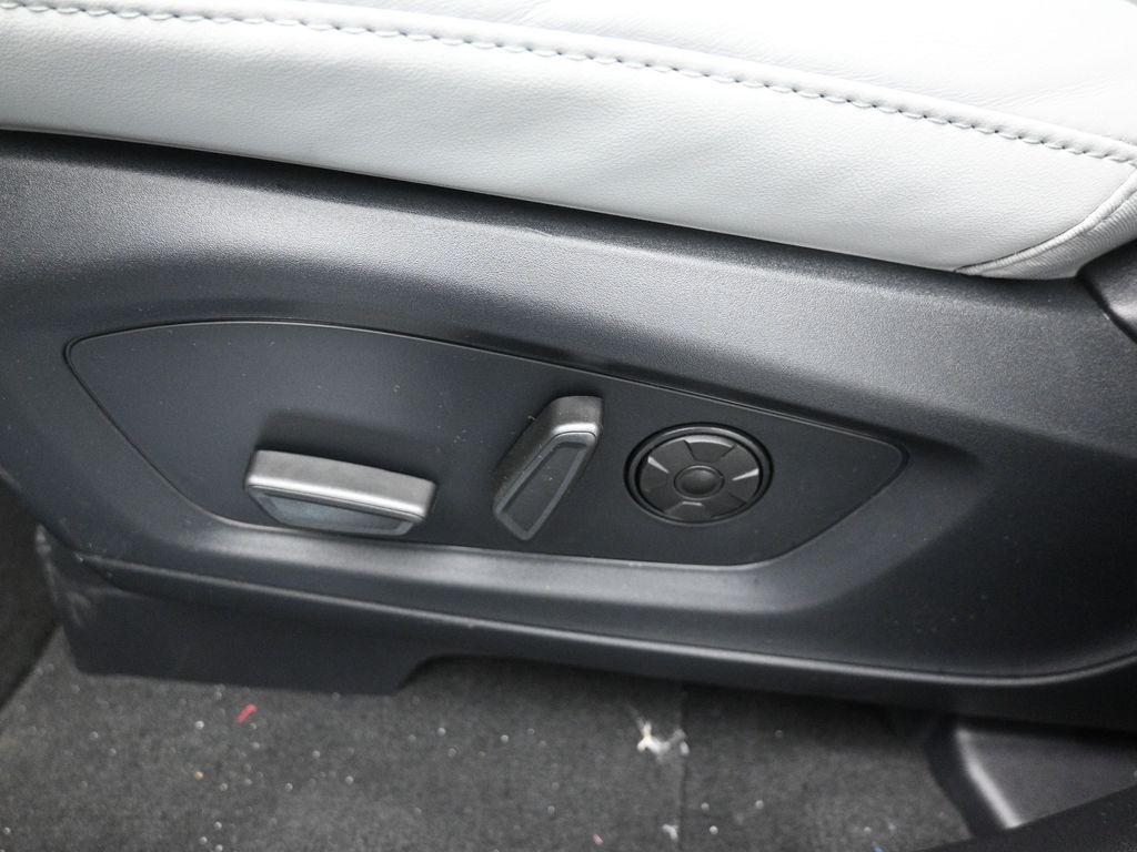 new 2025 Ford Explorer car, priced at $61,095