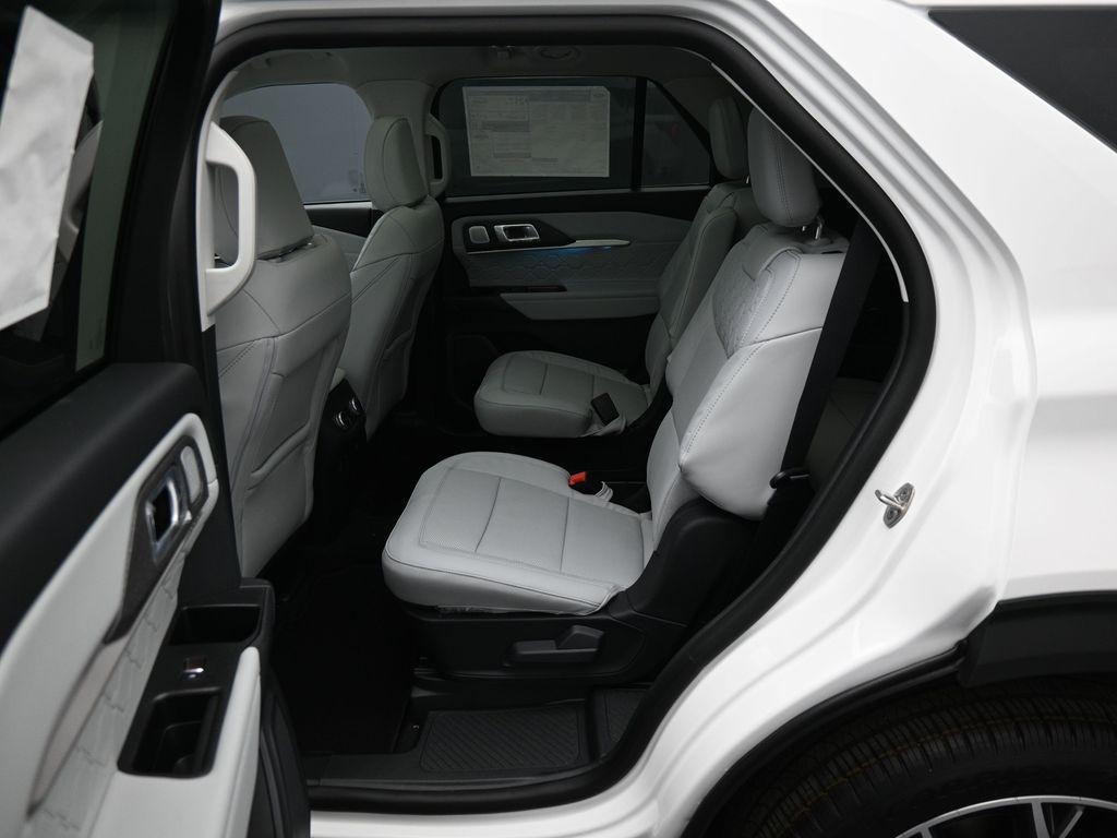new 2025 Ford Explorer car, priced at $61,095