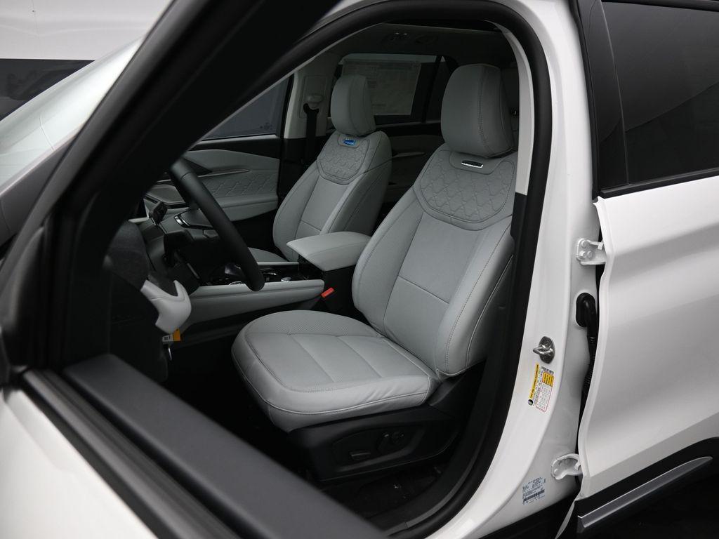 new 2025 Ford Explorer car, priced at $61,095