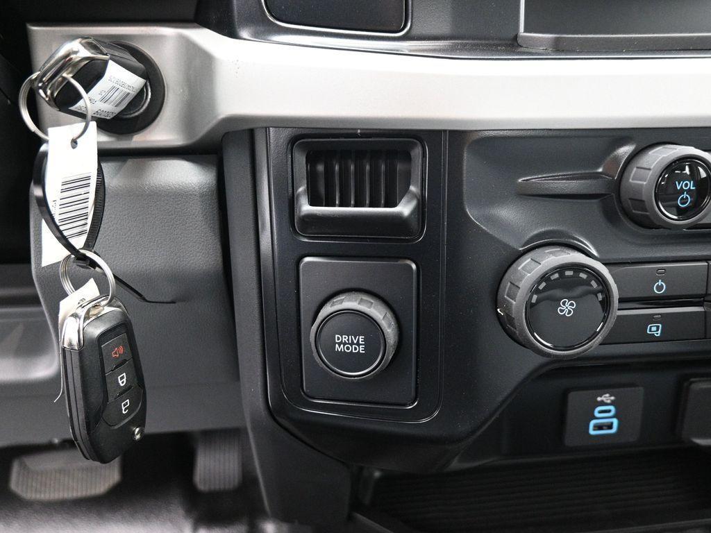 new 2025 Ford F-250 car, priced at $64,235