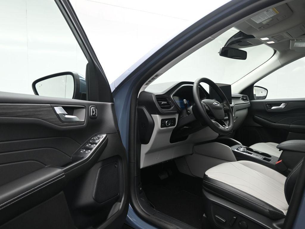 new 2025 Ford Escape car, priced at $38,872
