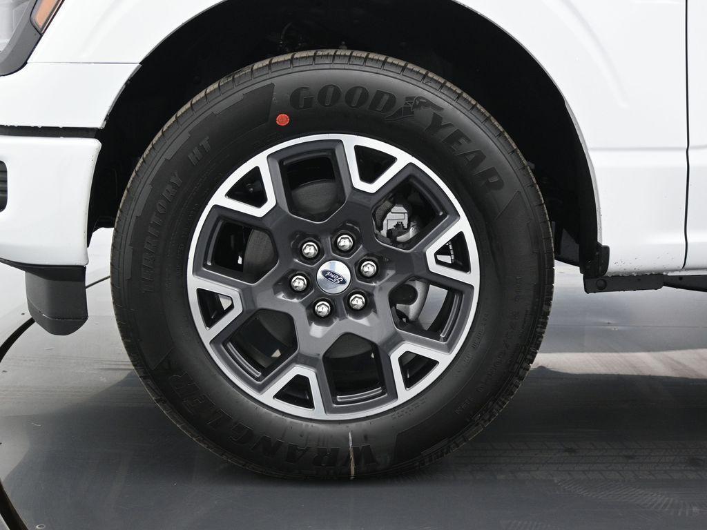 new 2025 Ford F-150 car, priced at $42,288