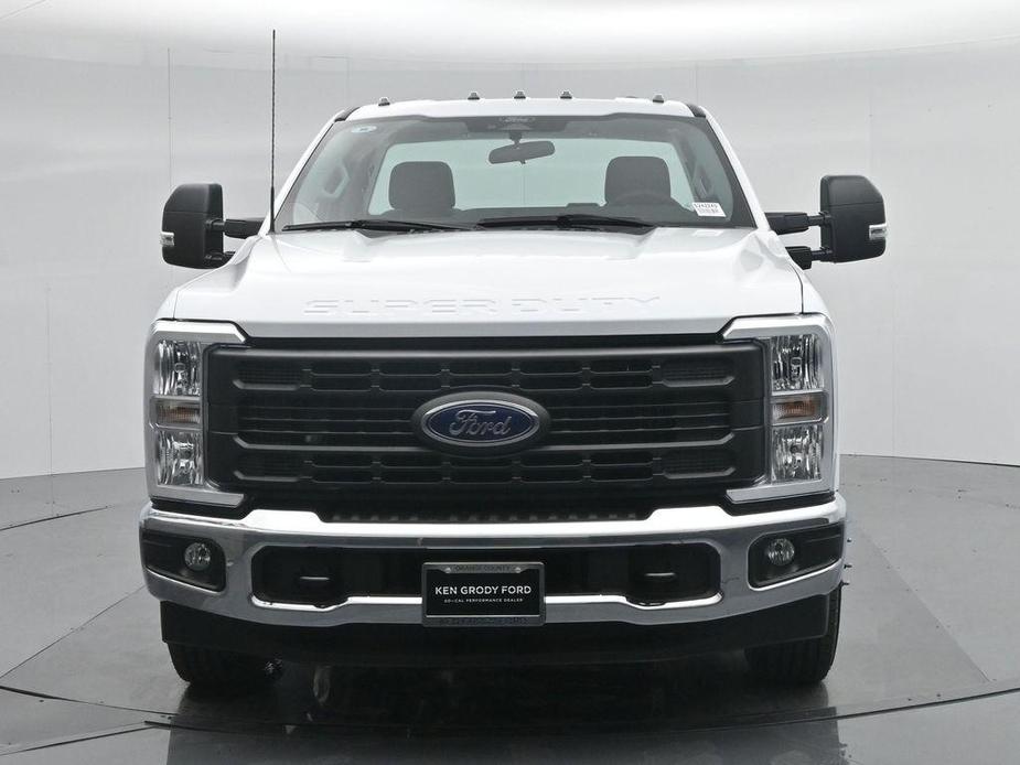 new 2024 Ford F-350 car, priced at $60,620