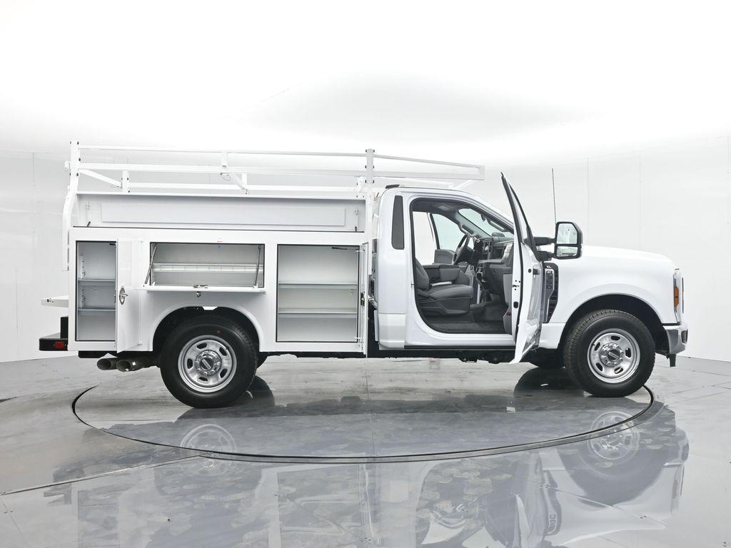 new 2024 Ford F-350 car, priced at $60,367