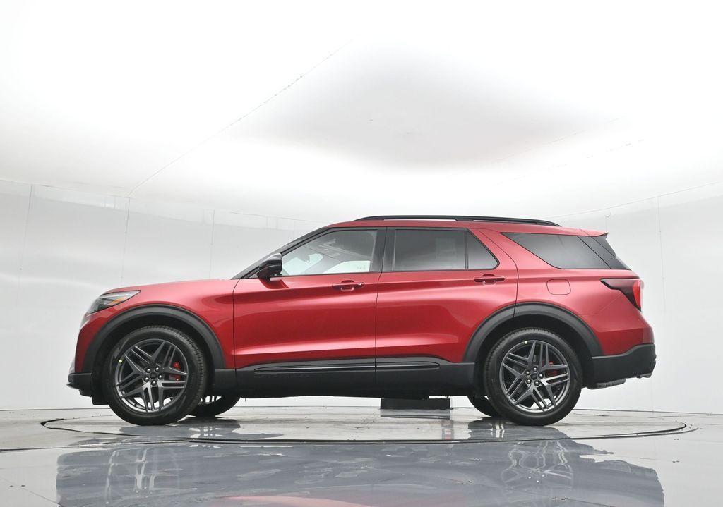 new 2025 Ford Explorer car, priced at $61,405