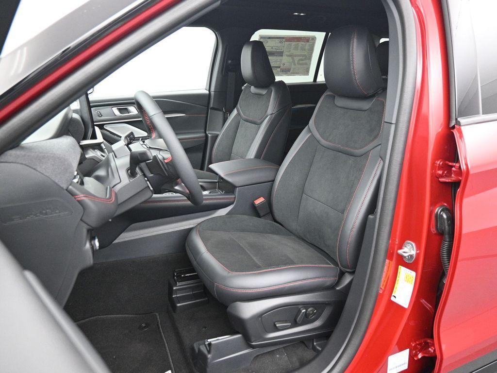 new 2025 Ford Explorer car, priced at $61,405