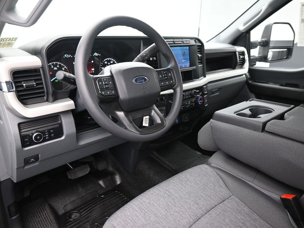 new 2024 Ford F-250 car, priced at $53,890