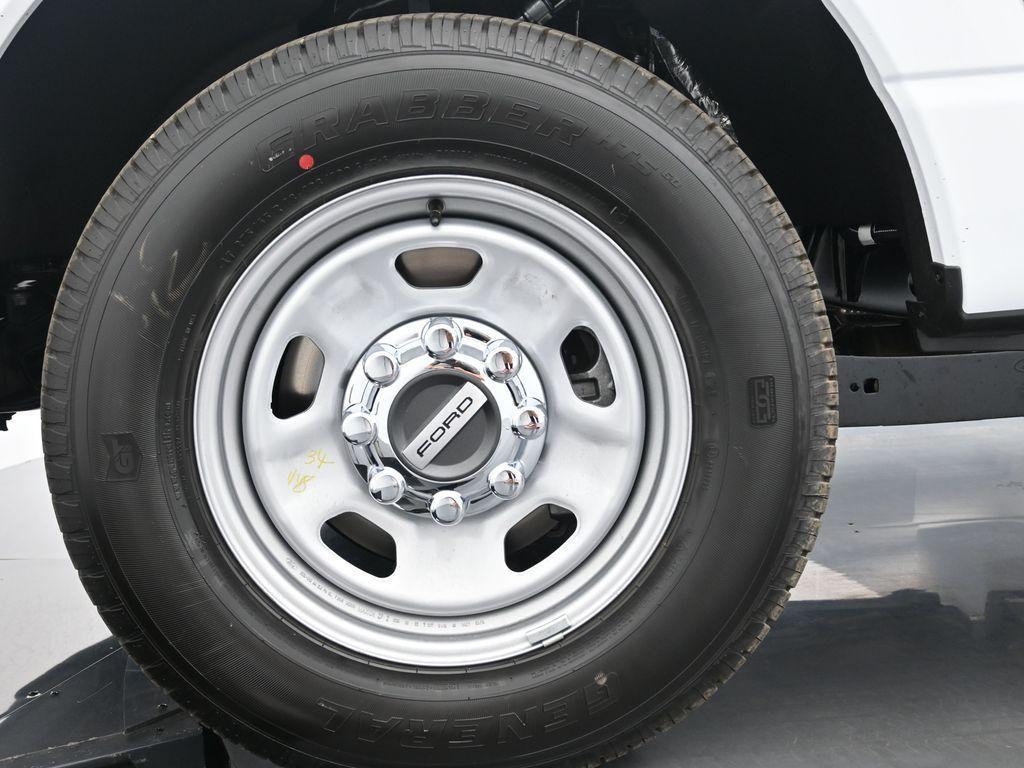 new 2024 Ford F-350 car, priced at $42,773