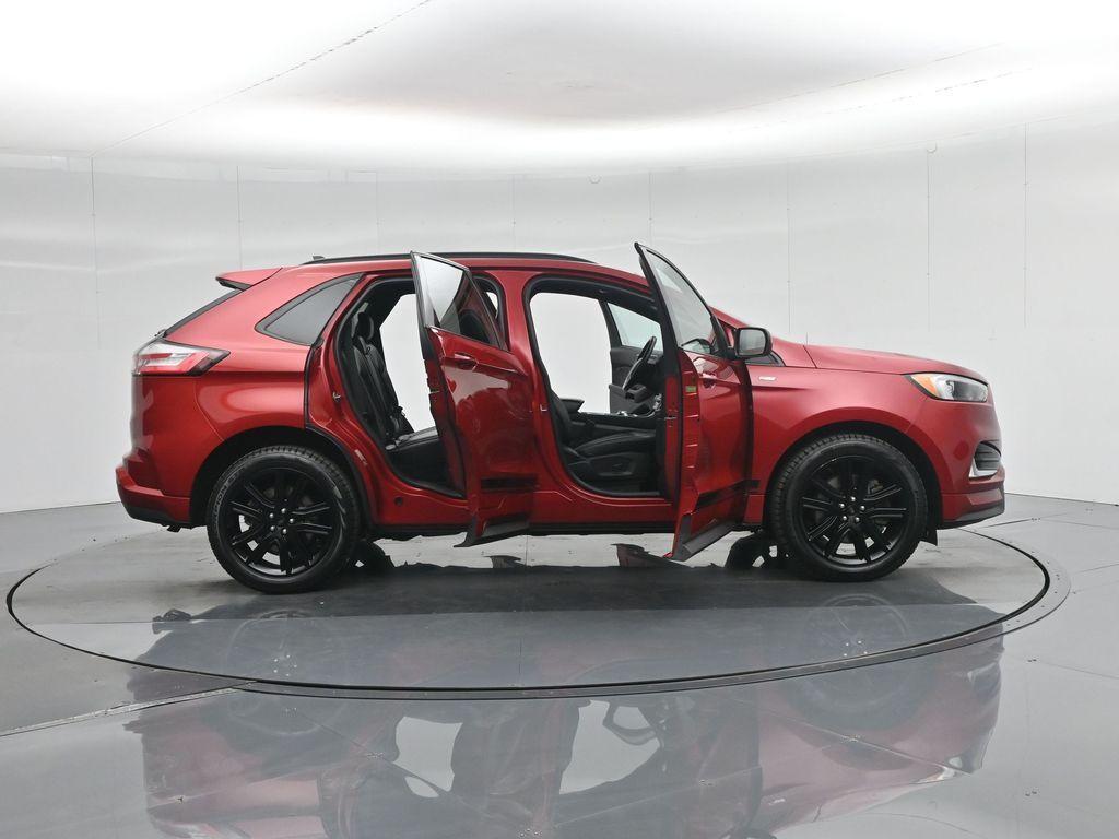 used 2022 Ford Edge car, priced at $22,700