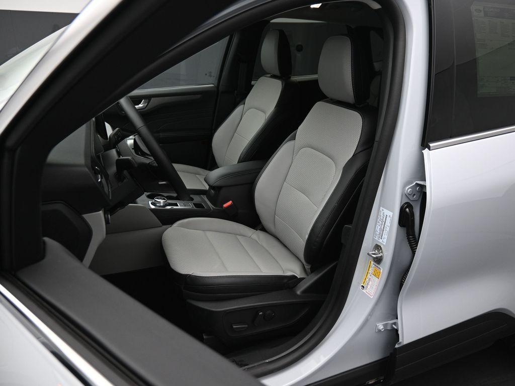 new 2025 Ford Escape car, priced at $33,530