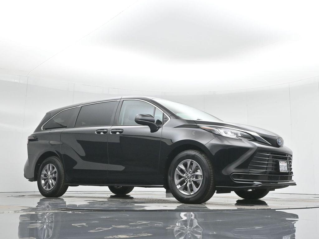 used 2023 Toyota Sienna car, priced at $40,800